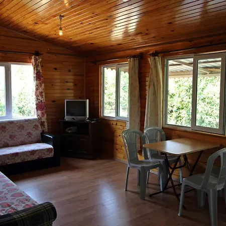בית אירוח Gold Altinkaya Camping, Apart Pansiyon קמר